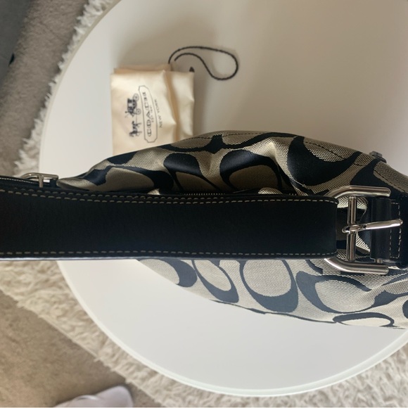 ❤️SOLD❤️Authentic Coach Shoulder Bag - Picture 4 of 10